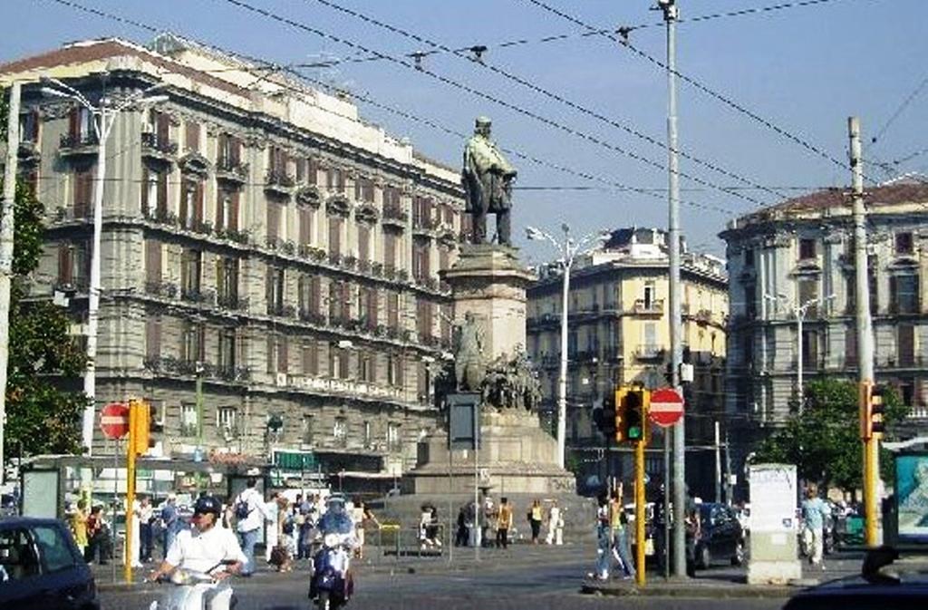 B&B Vesuvio Napoli ภายนอก รูปภาพ